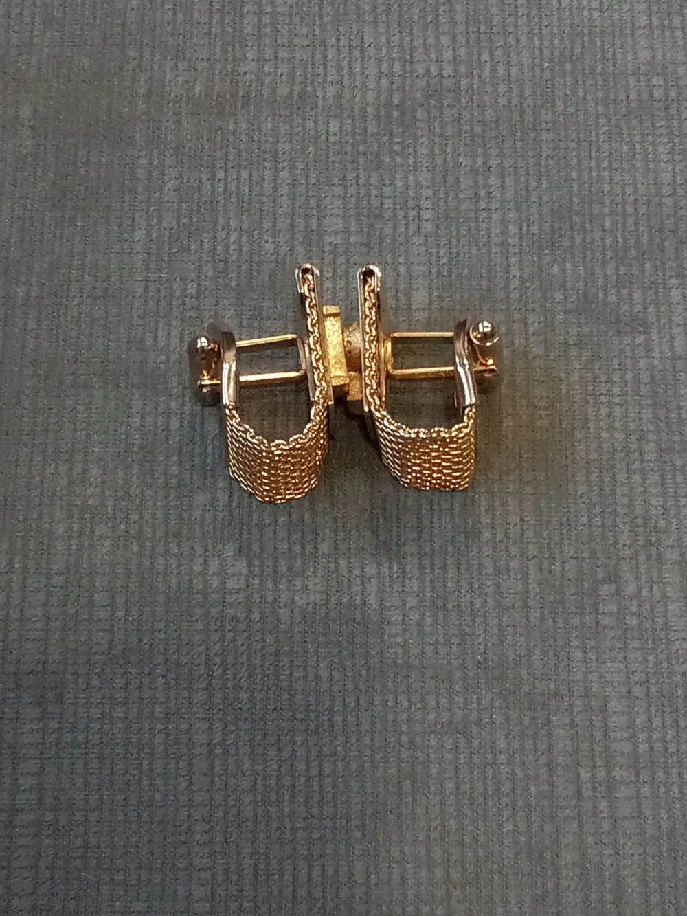 N/A elegant gold